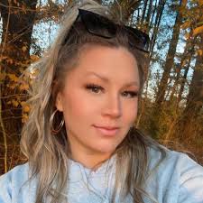 Sarah Kay updated her profile picture.