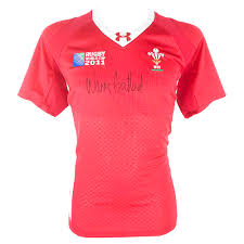 This is a collection that should not be missed out on by any fans of the sport, so take a look at our full range online, and cheer on the welsh in style! Signed Warren Gatland Jersey Wales Rugby World Cup Shirt 2011 Firma Stella