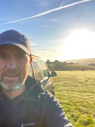 Just swanning around with Daddy 💙🦢