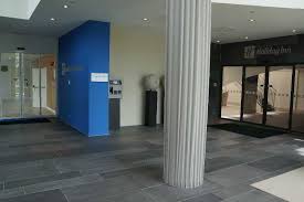 The city centre of amsterdam is 5 km from the hotel which is situated in a beach area. Holiday Inn Amsterdam Arena Towers Amsterdam Netherlands Hotelbama