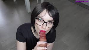 Alex Kaminsky PAWG - Mommy Milker POV - Leakslove