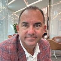 Warren Duff's Instagram, Twitter & Facebook