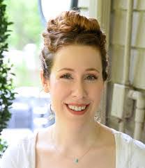 Elizabeth Cottingham's Instagram, Twitter & Facebook