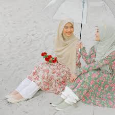 Find and save images from the hijab girls collection by kara hb (karanb) on we heart it, your everyday app to get lost in what you love. Wardatul Baydha Hijab Photos Facebook