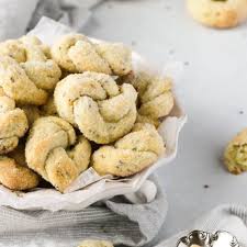 A soft texture authentic italian cookies with a nice strong anisette flavor. Italian Anise Seed Christmas Cookies