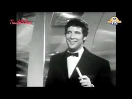 In the cocky, but sincere if i promise, tom vows, to be a good boy, and never hurt you anymore. Tom Jones Help Yourself 1968 Chords Chordify