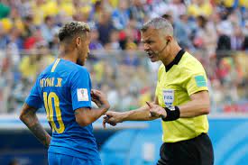 Check out featured articles and pictures of bjorn kuipers born: Scheidsrechter En Miljonair Bjorn Kuipers Neemt Binnenkort Een Tweede Supermarkt Over