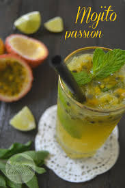 Si Je Devais Faire Ma Liste De Cocktails Preferes On Retrouverait La Pina Colada La Caipirinha Le Punch Coco E Mojito Cuisine Et Boissons Fruit De La Passion