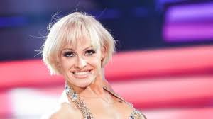 Maybe you would like to learn more about one of these? Marta Arndt Ganz Privat Diese Geheimen Talente Schlummern In Der Let S Dance Beauty News De