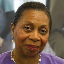 Paula Paris's Instagram, Twitter & Facebook