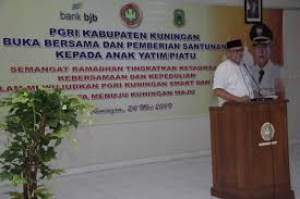 Definisi antara yatim, piatu, serta yatim piatu memiliki perbedaan yang cukup mencolok. Bupati Apresiasi Kegiatan Santunan Pada Anak Yatim Piatu Pemerintah Kabupaten Kuningan
