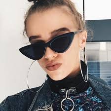 2018 Fghgf Triangle Retro Cat Eye Sunglasses Women Small White Fashion Shades Triangle Vintage Cheap Sun Glasses Street Moda Stilleri Kadin Olmak Gunes Gozlugu