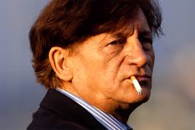 Decembra 2004) bol belgičan futbal tréner, ktorý viedol marseille k víťazstvu v liga majstrov uefa finále v roku 1993 a stal. Raymond Goethals Le Sorcier Zerozero Pt