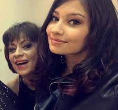 Zilele trecute, mai precis pe 26 aprilie, fermecătoarea actriță adriana trandafir a împlinit frumoasa vârstă de 64 de. Ce FiicÄƒ Mare Are Adriana Trandafir Prin Ce DramÄƒ A Trecut ActriÈ›a Tabu