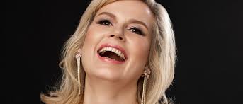 Von Heldinnen und Helden