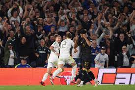 Currently, manchester united rank 1st, while leeds united hold 20th position. D7r3xpg20khcfm