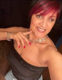 Iris Cruz's Instagram, Twitter & Facebook