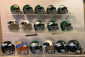 Gear up for the game by building brxlz helmets, brxlz sneakers, brxlz. 16 Philadelphia Eagles Complete Nfl Helmet History Riddell Pocket Pro 2 Two Bar Riddell Philadelphiaeagles Football Helmets Philadelphia Eagles Eagles Nfl