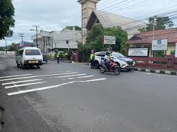 Patroli Satlantas Polres Sibolga, Pantau Arus Lalin Pasca Hujan Lebat