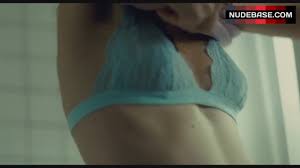 Sara Paxton Hot Scene in Bathroom – The Last House On The Left (0:57) |  NudeBase.com