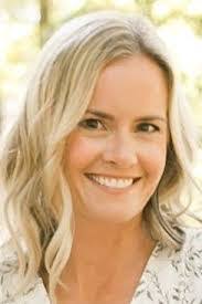 Lauren Gregory's Instagram, Twitter & Facebook