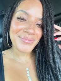 Where are all my (natural) freckled girlies at? Let me see your  constellation 🌌