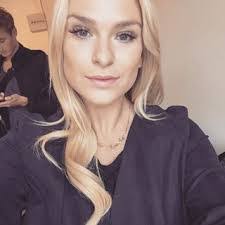 Caitlin Eller's Instagram, Twitter & Facebook