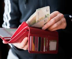 En seis meses más se renegociará otro incremento, de manera que el nuevo monto comience a regir el 1 de mayo del. El Sueldo Minimo En Chile 2020 Por Fin Cuanto Es Abogados Laborales