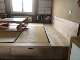 La totalité de l'article est visible en cliquant simplement sur >>suite>>. Estrade Japonaise