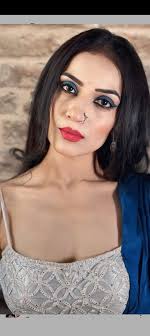 Searching groom for bride r 30 yrs hyt 5.5 frm flim industry cast sindhi