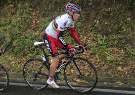Philippe gilbert, the 2009 and 2010 winner of giro di lombardia and last week's new world champion, will be one of the favorites for the 2012 race where like 2010 there could be rain big photos from 2011 — sirotti big photos from 2010 — sirotti big photos from 2009 — sirotti. Gilbert Crashes Out Of Giro Di Lombardia Cyclingnews