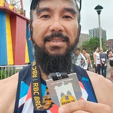 Pacer shirts for half and full marathon runners