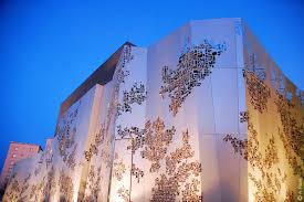 Creation De La Maison Des Associations Des Chutes Lavie Par Atelier Naom Nouveaux Architectes Of Marseille Architecte Marseille Architecture Et Maison