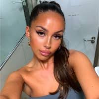 10 "Lily Friend" profiles