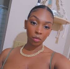 Stacie Bobo's Instagram, Twitter & Facebook