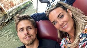 Monique westenberg heeft afgelopen week tijdens haar vakantie in mexico de verschrikkelijke beslissing moeten nemen haar hond dunya te laten inslapen. Monique Grapt Over Relatie Met Andre Hazes Rtl Nieuws