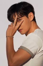 BTS' #V is the new ambassador for Coca Cola  Zero!💪🆕🎖️🗣️🌍📢🤝🥤𝒸𝑜𝒸𝒶𝒸𝑜𝓁𝒶👑💜❤️‍🔥 TAEHYUNG COCA COLA  AMBASSADOR KIM TAEHYUNG X COKE ZERO #TaehyungxCocaCola #VxCocaCola  https://x.com/JJUNGKOOK_mona/status/1950696430492061914/video/1