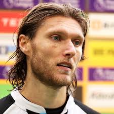 🤔 Jeff Hendrick thinks #NUFC deliberately dragged out Alexander Isak's  move to #LFC until transfer deadline day to ensure he wasn't fit when  leaving the club, having been bombed out by the