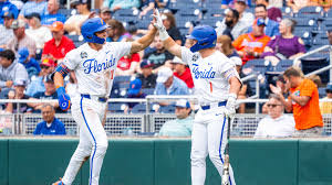 Florida keeps streak alive in D1 Baseball preseason poll