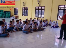 Maybe you would like to learn more about one of these? Alfamart Menyampaikan Materi Di Smkn 1 Sanggau Smkn 1 Sanggau