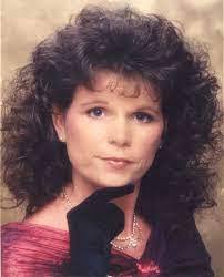 Nancy Mayton's Instagram, Twitter & Facebook