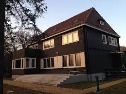 He is notable for his contribution to the mass production of building components. Konrad Wachsmann Haus Niesky Aktuelle 2021 Lohnt Es Sich Mit Fotos Tripadvisor