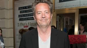 The reunion episode is set to air on hbo max. Um 22 Jahre Junger Friends Star Matthew Perry Mit Freundin Verlobt Krone At