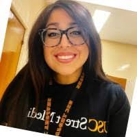 Justine Ruth's Instagram, Twitter & Facebook