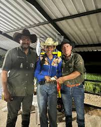 Yegua Bella ( hija de Mimo de @haciendalajudea ) excelente presentación en  el lazo de @laguadalupanaranch , Gracias y felicitaciones a don Isra  @criadero_juanambu y a la vaquera @mariaperdomo_02 excelente presentación y  q