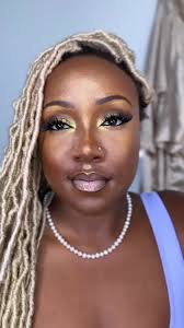 ✨Quick eyeliner tutorial: -Almay liquid liner -L’Oréal Paris voluminous  smoldering pencil liner #wakeupandmakeup #makeuptutorial #makeup #beauty  #beautytips #beautybloggers #beautyeditorial #fyp