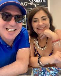 Hoy comiendo y charlando con Lula Ross, charlando de su experiencia en la  academia, del canto y de sus clases en Mérida… Nos inscribimos con  @rosslula ?