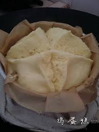 食谱参考至 kathrine kwa 鸡蛋 3粒 室温 幼糖 250g 我放210g 普通面粉 300g 过筛备用 7up或ice cream soda汽水200ml 我用有糖的