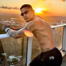 Ex participante de a fazenda Dynho Alves pelado batendo punheta » SEXO GAY