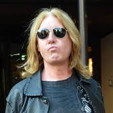 Joe Elliott pays tribute to engineer Mike Shipley